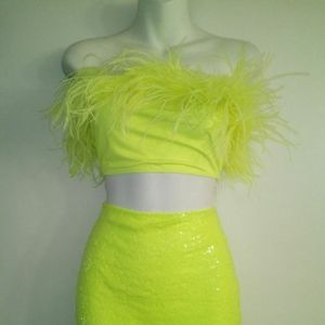 NEON FEATHER FLOCK TO ME SET